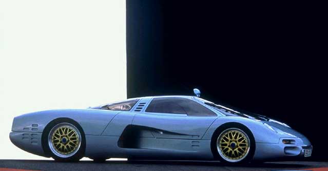 Isdera Commendatore 112i