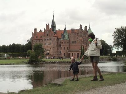 Ons nieuwe optrekje?&nbsp; Egeskov Slot.