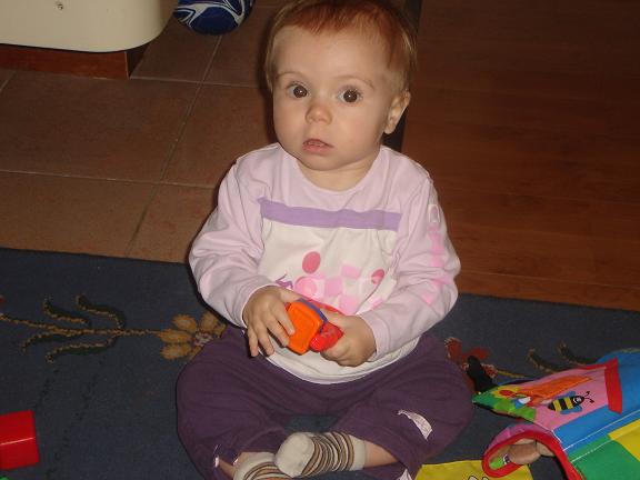 Evi speelt