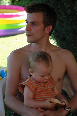 Papa en Evi zomeren.