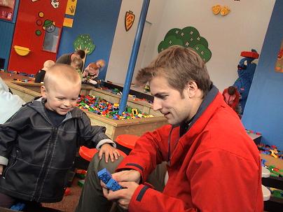 Legoland! Papa en zoon leven zich uit...