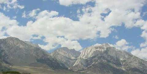 clouds_crop.jpg (23891 bytes)