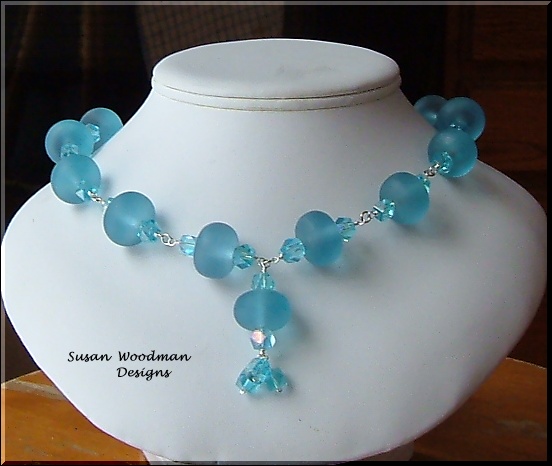 Blue Resin necklace with earrings