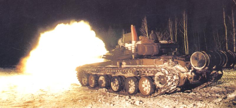 Notice auxillary fuel tanks, a common option on PLA tanks.&nbsp; No side skirts here at all.