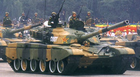 Sawtooth skirts here, v-shaped splashguard on glacis evokes T-72 chassis lineage.