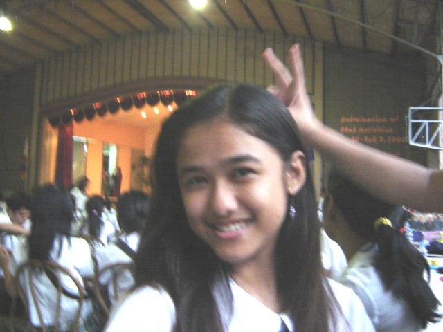 WoAh! Why is it that I have a sungay behind me?!