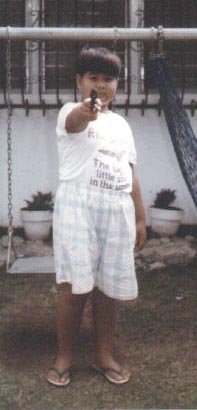 Paglaki ko gusto ko maging holdaper kaya magiging pulitiko ako, nyahaha! -Reinier