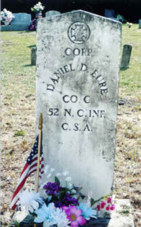 Daniel20D.jpg (19841 bytes)