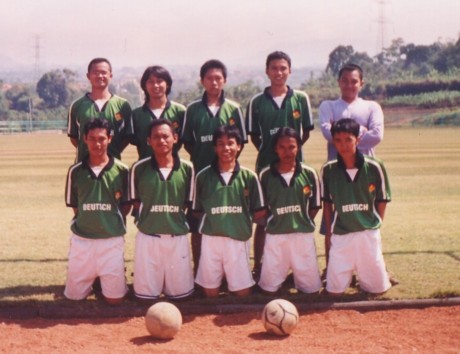 dfm_squad2002_3