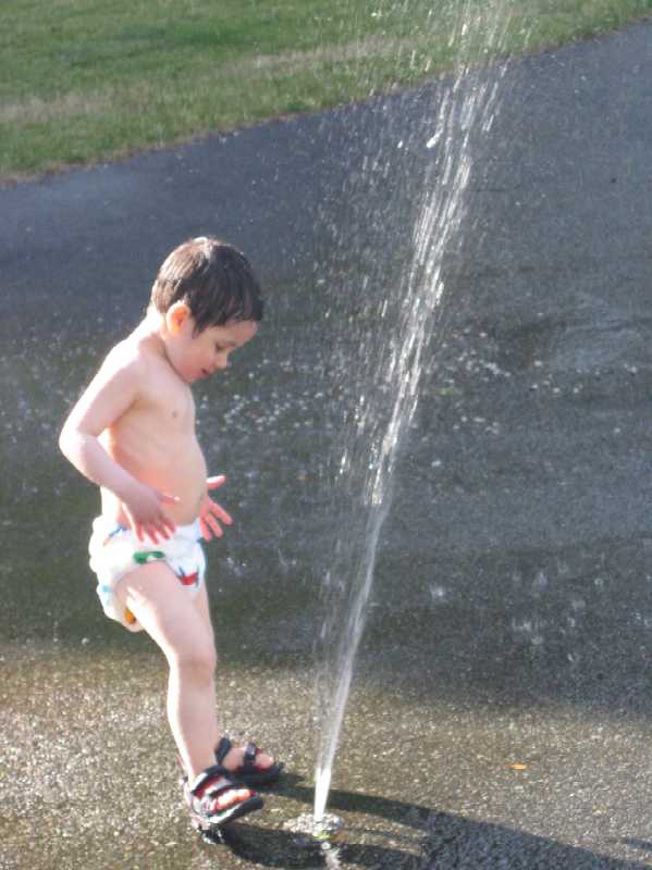 Seeker's Son plays in his favorite water park