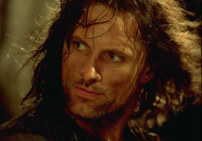 Aragorn, hijo de Arathorn y descendiente directo de Isildur, heredero al trono de Gondor, etc... Vamos, que su �rbol geneal�gico no tiene nada que envidiarle al de los Skywalker...