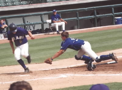 Ryan Santos safe at home!