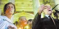Diario Accion de General Rodriguez, politica, actualidad, noticias e informacion, personalidades e instituciones, policiales, galerias de fotos; historia de General Rodriguez, sus origenes, edificios, estancias, habitos y costumbres, anecdotas, comercios e industrias, los fundadores, antiguas instituciones, fotos e imagenes; suplementos especiales: la crisis politica, economica y social de la Argentina, los acontecimientos de Diciembre de 2001, articulos y entrevistas; Emigracion: toda la informacion destinada a aquellos que desean emigrar, radicarse o estudiar en el exterior, visas, pasaportes, consejos, guias, informacion util, links; Trueque: novedades e informacion, links, estructura del trueque; el casamiento de Maxima Zorreguieta y el principe Guillermo Alejandro de Holanda; Guerra de Afganistan: galeria de imagenes e informacion sobre la primera guerra del siglo XXI; la guerra de Irak, Bagdad, Georges W. Bush, Saddam Husseim, el atentado a las torres Gemelas de Nueva York, las twin towers, el 11-s, y descripcion del hecho que conmovio al mundo; Empleo: consultoras, clasificados, agencias de empleo, consejos e informacion util, curriculum vitae, como confeccionarlos, noticias de actualidad; 
Los numeros de la crisis: Las consecuencias de la crisis politica, economica y social; estadisticas, pobreza, desnutricion, salud y asistencia; noticias regionales y provinciales, columnas y editoriales; informacion para negocios: pymes, links, empresas y negocios; Agenda Cultural con toda la informacion de cursos, universidades, talleres, escuelas y oportunidades, exposiciones de arte de la region; buscadores en Internet, Enlaces: links a los mejores sitios de educacion, cultura, arte, biografias, politica, interes general, web, Links del Diario Accion: RMS Titanic, su historia, su tragico viaje inaugural; historias, testimonios, documentos y articulos sobre el naufragio; links y sitios sobre el tema; la pelicula de Cameron, fotos e imagenes; suplementos especiales, Historia Argentina y de General Rodriguez, la llegada de la democracia en General Rodriguez, la asuncion de Juan Lumbreras como intendente en 1983, galeria de imagenes, sus palabras y los actos, su gabinete, festejos de la comunidad. Fundacion del pueblo de General Rodriguez, sus instituciones y personalidades relevantes, arquitectura y edificios, comercios e industrias, sus comienzos, estancias, inmigraciones italianas, espa�olas, vascas e irlandesas, anecdotas y efemerides, sus hombres ilustres, el Hospital Vicente Lopez y Planes, su fundacion por las Damas de Beneficencia, el hundimiento del crucero General Belgrano, testimonios de ex combatientes y tripulantes, su comandante Hector Elias Bonzo, fotos e imagenes, recuerdos y homenajes, historia de la familia Bonzo de General Rodriguez, entrevistas y articulos periodisticos. La guerra de Malvinas en el Atlantico Sur, el conflicto belico con Gran Breta�a de 1982, politicos relevantes, Benjamin Paez y Trueba, fotos antiguas de familias fundadoras, galerias de imagenes de pobladores, recorrida virtual por el antiguo General Rodriguez, el paso de la Infanta en 1910, historia de La Serenisima, la familia Mastellone, La Choza, Bernardo de Irigoyen, peronismo y radicalismo y muchisimo mas