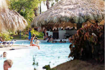 1999pool1.jpg (90256 bytes)