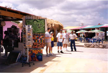 1999shopping1.jpg (73156 bytes)