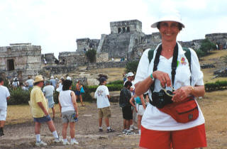 2000suzyattulum.jpg (18295 bytes)