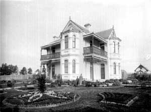 Image of Winn House Courtesy of Hunter Photobank