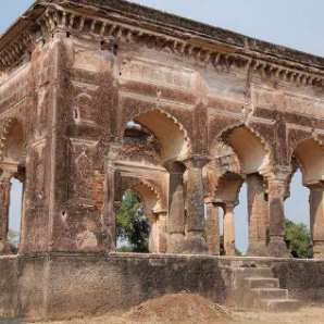 [Das Grabmal der Mumtaz Mähäl in Burhanpur]