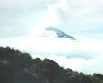 [Popocat�petl vom Paso de Cort�s aus gesehen]