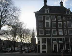 [Das De-Ruyter-Haus in Amsterdam]