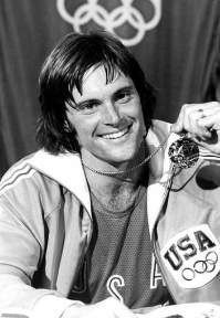 [William Bruce Jenner 1976 als Goldmedalist im Zehnkampf]