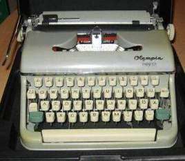 [mechanische Olympia-Schreibmaschine, Modell 'Monica']
