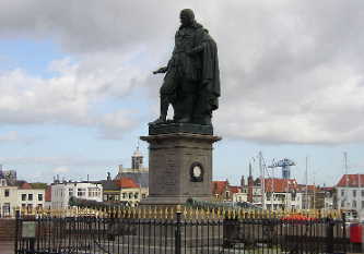 [De-Ruyter-Denkmal in Vlissingen]