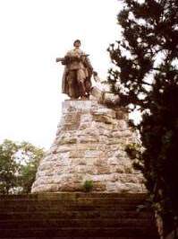 [Sowjet-Denkmal auf den Seelower H�hen]