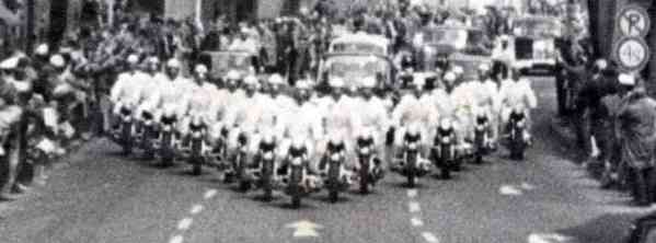 ['Wei�e M�use' - Polizei-Eskorte f�r Staatsbesuche]