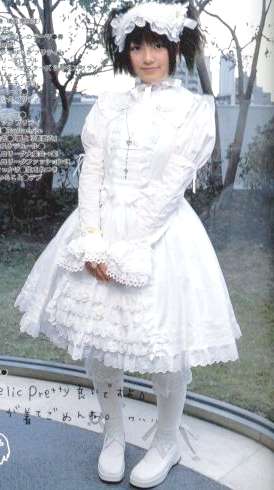 Gothic & Lolita Bible, Gothic Lolita
