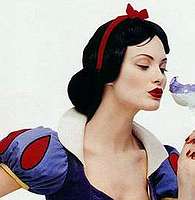 Shalom Harlow as Snow White
