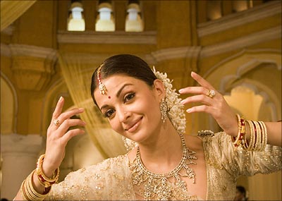 Aishwarya Rai in GURU