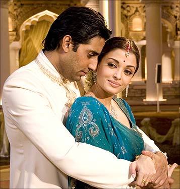 Abishek and Aishwarya Rai in Guru