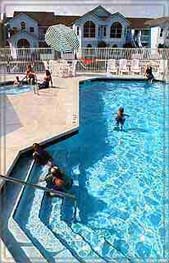 PoolStairs.jpg (24990 bytes)