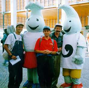 Na EXPO 98, pela matina, para ver se se v&ecirc; TUDO!