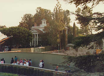Splash Next To Haunted Mansion