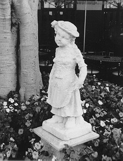 Statue