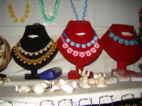 Necklace made by West Papuan Artist, Ester Kereway. The photo was shot by T.R. Dewi