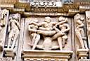 khajurau-statues.jpg