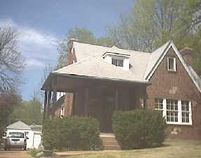 outside1.jpg view of outside of house from street