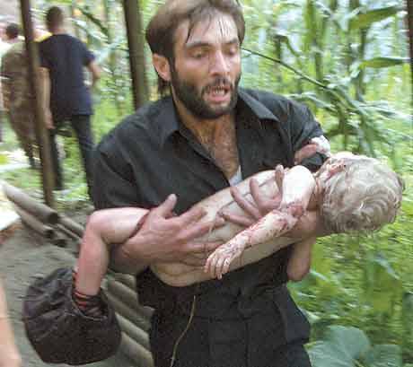 John Travolta,Nicholas Cage,Contracara,cirugias esteticas,rostro,lipoaspiraciones,medicina,cirujanos,operaciones,Maria Reich,Nazca,lineas,calendario astronomico,Peru,dibujos,astronomia,geometria,Bernd Teichert,mapas,Ana Mar&iacute;a Cogorno,ovnis,misterios,Cristobal Colon,Hernando,Diego,catedral Sevillana,Cartuja Pickman,Jos&eacute; Antonio Lorente,Granada,ADN;restos,Marcial Castro,antropologia,Republica Dominicana,www.egipto.com,Egipto,Keops,piramides,descubrimientos,Aton,Ankh,tumbas,sarcofacos,momias,embalsamamientos,Kefren,camaras secretas,Nefertiti,Amenofis,Nilo,inundaciones,Blade Runner,Ridley Scott, Richard Dawkins,Steven Pinker,Harrison Ford,Stephen Minger,Stanley Kubrick,Daryl Hanna,replicantes,androides,ciencia ficcion,Contactos,SHGb02+14a,proyecto SETI,Search for Extra Terrestial Intelligence,SETI@home,Robert Zemeckis,Jodie Foster,Dan Wertheimer,New Scientist,Arecibo,Puerto Rico,civilizaciones extraterrestres,Ma libert&eacute; de penser,Florent Pagny,Argentina,France,Patagonia,Argentine,Azucena Caama&ntilde;o,Savoir aimer,artistes,musique,musica,CD,cantores,ventas,compras,ranking,Paparazzi,Isabel Sartorius,Borbon,Ortiz Pati&ntilde;o,Vallejo Najera,Entrecanales,Mora Figueroa,Antonio Montero,Sainz Vicu&ntilde;a,Espa&ntilde;a,jet set,Mallorca,Ibiza,John Fitzgerald Kennedy,Lee Harvey Oswald,Vitaliy Fadeyev,Lawrence Berkeley,Carl Haber,Fidel Castro,Lyndon B. Johnson,Jackie,Onassis,Irma Roy,Carolina Papaleo,Osvaldo,diputada nacional,Congreso,Argentina,Raul Granillo Ocampo,politica,justicialismo,peronismo,cine,television,La Horqueta,San Isidro,que se vayan todos,diciembre 2001,2002,2003,2004,maria julia alsogaray,alvaros,,Roberto Mart&iacute;nez Medina,Maria Julia Alsogaray,Ra&uacute;l Granillo Ocampo,Jorge Rodr&iacute;guez,V&iacute;ctor Alderete,Claudia Bello,Angel Massa,Alfredo Yabran,Mario Pontaquarto,Nestor Carlos Kirchner,Cristina Elizabeth Fernandez,corrupcion,senado,general rodriguez,anibal,fernandez,alberto,fernando de la rua,ines pertine,eduardo duhalde,hilda chiche gonzalez,2000,2001,2002,2003,2004,Museos,www.louvre.fr,Leonardo Da Vinci,Gioconda,Mona Lisa,Italia,Francia,France,inventos,Italy,renacimiento,historia,cuadros,links,images,postcards,photos,fotos,imagenes,postales,pictures,historia,arqueologia,descubrimientos,culturales,agenda,infodiario,diario accion,buenos aires,argentina,Diario Accion de General Rodriguez, politica, actualidad, noticias e informacion, personalidades e instituciones, policiales, galerias de fotos; historia de General Rodriguez, sus origenes, edificios, estancias, habitos y costumbres, anecdotas, comercios e industrias, los fundadores, antiguas instituciones, fotos e imagenes; suplementos especiales: la crisis politica, economica y social de la Argentina, los acontecimientos de Diciembre de 2001, articulos y entrevistas; Emigracion: toda la informacion destinada a aquellos que desean emigrar, radicarse o estudiar en el exterior, visas, pasaportes, consejos, guias, informacion util, links; Trueque: novedades e informacion, links, estructura del trueque; el casamiento de Maxima Zorreguieta y el principe Guillermo Alejandro de Holanda; Guerra de Afganistan: galeria de imagenes e informacion sobre la primera guerra del siglo XXI; la guerra de Irak, Bagdad, Georges W. Bush, Saddam Husseim, el atentado a las torres Gemelas de Nueva York, las twin towers, el 11-s, y descripcion del hecho que conmovio al mundo; Empleo: consultoras, clasificados, agencias de empleo, consejos e informacion util, curriculum vitae, como confeccionarlos, noticias de actualidad; 
Los numeros de la crisis: Las consecuencias de la crisis politica, economica y social; estadisticas, pobreza, desnutricion, salud y asistencia; noticias regionales y provinciales, columnas y editoriales; informacion para negocios: pymes, links, empresas y negocios; Agenda Cultural con toda la informacion de cursos, universidades, talleres, escuelas y oportunidades, exposiciones de arte de la region; buscadores en Internet, Enlaces: links a los mejores sitios de educacion, cultura, arte, biografias, politica, interes general, web, Links del Diario Accion: RMS Titanic, su historia, su tragico viaje inaugural; historias, testimonios, documentos y articulos sobre el naufragio; links y sitios sobre el tema; la pelicula de Cameron, fotos e imagenes; suplementos especiales, Historia Argentina y de General Rodriguez, la llegada de la democracia en General Rodriguez, la asuncion de Juan Lumbreras como intendente en 1983, galeria de imagenes, sus palabras y los actos, su gabinete, festejos de la comunidad. Fundacion del pueblo de General Rodriguez, sus instituciones y personalidades relevantes, arquitectura y edificios, comercios e industrias, sus comienzos, estancias, inmigraciones italianas, espa&ntilde;olas, vascas e irlandesas, anecdotas y efemerides, sus hombres ilustres, el Hospital Vicente Lopez y Planes, su fundacion por las Damas de Beneficencia, el hundimiento del crucero General Belgrano, testimonios de ex combatientes y tripulantes, su comandante Hector Elias Bonzo, fotos e imagenes, recuerdos y homenajes, historia de la familia Bonzo de General Rodriguez, entrevistas y articulos periodisticos. La guerra de Malvinas en el Atlantico Sur, el conflicto belico con Gran Breta&ntilde;a de 1982, politicos relevantes, Benjamin Paez y Trueba, fotos antiguas de familias fundadoras, galerias de imagenes de pobladores, recorrida virtual por el antiguo General Rodriguez, el paso de la Infanta en 1910, historia de La Serenisima, la familia Mastellone, La Choza, Bernardo de Irigoyen, peronismo y radicalismo y muchisimo mas