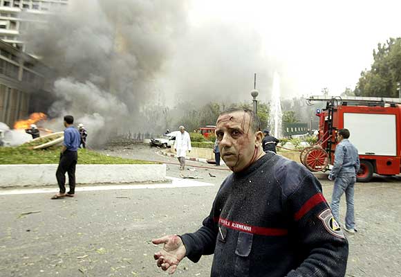 Huracanes tornados destrozos fotos imagenes fenomenos climaticos rayos truenos tormentas ojos investigaciones destrucciones argentina estados unidos mexico temporales www.wetherchannel.com pronosticos John Travolta,Nicholas Cage,Contracara,cirugias esteticas,rostro,lipoaspiraciones,medicina,cirujanos,operaciones,Maria Reich,Nazca,lineas,calendario astronomico,Peru,dibujos,astronomia,geometria,Bernd Teichert,mapas,Ana Mar&iacute;a Cogorno,ovnis,misterios,Cristobal Colon,Hernando,Diego,catedral Sevillana,Cartuja Pickman,Jos&eacute; Antonio Lorente,Granada,ADN;restos,Marcial Castro,antropologia,Republica Dominicana,www.egipto.com,Egipto,Keops,piramides,descubrimientos,Aton,Ankh,tumbas,sarcofacos,momias,embalsamamientos,Kefren,camaras secretas,Nefertiti,Amenofis,Nilo,inundaciones,Blade Runner,Ridley Scott, Richard Dawkins,Steven Pinker,Harrison Ford,Stephen Minger,Stanley Kubrick,Daryl Hanna,replicantes,androides,ciencia ficcion,Contactos,SHGb02+14a,proyecto SETI,Search for Extra Terrestial Intelligence,SETI@home,Robert Zemeckis,Jodie Foster,Dan Wertheimer,New Scientist,Arecibo,Puerto Rico,civilizaciones extraterrestres,Ma libert&eacute; de penser,Florent Pagny,Argentina,France,Patagonia,Argentine,Azucena Caama&ntilde;o,Savoir aimer,artistes,musique,musica,CD,cantores,ventas,compras,ranking,Paparazzi,Isabel Sartorius,Borbon,Ortiz Pati&ntilde;o,Vallejo Najera,Entrecanales,Mora Figueroa,Antonio Montero,Sainz Vicu&ntilde;a,Espa&ntilde;a,jet set,Mallorca,Ibiza,John Fitzgerald Kennedy,Lee Harvey Oswald,Vitaliy Fadeyev,Lawrence Berkeley,Carl Haber,Fidel Castro,Lyndon B. Johnson,Jackie,Onassis,Irma Roy,Carolina Papaleo,Osvaldo,diputada nacional,Congreso,Argentina,Raul Granillo Ocampo,politica,justicialismo,peronismo,cine,television,La Horqueta,San Isidro,que se vayan todos,diciembre 2001,2002,2003,2004,maria julia alsogaray,alvaros,,Roberto Mart&iacute;nez Medina,Maria Julia Alsogaray,Ra&uacute;l Granillo Ocampo,Jorge Rodr&iacute;guez,V&iacute;ctor Alderete,Claudia Bello,Angel Massa,Alfredo Yabran,Mario Pontaquarto,Nestor Carlos Kirchner,Cristina Elizabeth Fernandez,corrupcion,senado,general rodriguez,anibal,fernandez,alberto,fernando de la rua,ines pertine,eduardo duhalde,hilda chiche gonzalez,2000,2001,2002,2003,2004,Museos,www.louvre.fr,Leonardo Da Vinci,Gioconda,Mona Lisa,Italia,Francia,France,inventos,Italy,renacimiento,historia,cuadros,links,images,postcards,photos,fotos,imagenes,postales,pictures,historia,arqueologia,descubrimientos,culturales,agenda,infodiario,diario accion,buenos aires,argentina,Diario Accion de General Rodriguez, politica, actualidad, noticias e informacion, personalidades e instituciones, policiales, galerias de fotos; historia de General Rodriguez, sus origenes, edificios, estancias, habitos y costumbres, anecdotas, comercios e industrias, los fundadores, antiguas instituciones, fotos e imagenes; suplementos especiales: la crisis politica, economica y social de la Argentina, los acontecimientos de Diciembre de 2001, articulos y entrevistas; Emigracion: toda la informacion destinada a aquellos que desean emigrar, radicarse o estudiar en el exterior, visas, pasaportes, consejos, guias, informacion util, links; Trueque: novedades e informacion, links, estructura del trueque; el casamiento de Maxima Zorreguieta y el principe Guillermo Alejandro de Holanda; Guerra de Afganistan: galeria de imagenes e informacion sobre la primera guerra del siglo XXI; la guerra de Irak, Bagdad, Georges W. Bush, Saddam Husseim, el atentado a las torres Gemelas de Nueva York, las twin towers, el 11-s, y descripcion del hecho que conmovio al mundo; Empleo: consultoras, clasificados, agencias de empleo, consejos e informacion util, curriculum vitae, como confeccionarlos, noticias de actualidad; 
Los numeros de la crisis: Las consecuencias de la crisis politica, economica y social; estadisticas, pobreza, desnutricion, salud y asistencia; noticias regionales y provinciales, columnas y editoriales; informacion para negocios: pymes, links, empresas y negocios; Agenda Cultural con toda la informacion de cursos, universidades, talleres, escuelas y oportunidades, exposiciones de arte de la region; buscadores en Internet, Enlaces: links a los mejores sitios de educacion, cultura, arte, biografias, politica, interes general, web, Links del Diario Accion: RMS Titanic, su historia, su tragico viaje inaugural; historias, testimonios, documentos y articulos sobre el naufragio; links y sitios sobre el tema; la pelicula de Cameron, fotos e imagenes; suplementos especiales, Historia Argentina y de General Rodriguez, la llegada de la democracia en General Rodriguez, la asuncion de Juan Lumbreras como intendente en 1983, galeria de imagenes, sus palabras y los actos, su gabinete, festejos de la comunidad. Fundacion del pueblo de General Rodriguez, sus instituciones y personalidades relevantes, arquitectura y edificios, comercios e industrias, sus comienzos, estancias, inmigraciones italianas, espa&ntilde;olas, vascas e irlandesas, anecdotas y efemerides, sus hombres ilustres, el Hospital Vicente Lopez y Planes, su fundacion por las Damas de Beneficencia, el hundimiento del crucero General Belgrano, testimonios de ex combatientes y tripulantes, su comandante Hector Elias Bonzo, fotos e imagenes, recuerdos y homenajes, historia de la familia Bonzo de General Rodriguez, entrevistas y articulos periodisticos. La guerra de Malvinas en el Atlantico Sur, el conflicto belico con Gran Breta&ntilde;a de 1982, politicos relevantes, Benjamin Paez y Trueba, fotos antiguas de familias fundadoras, galerias de imagenes de pobladores, recorrida virtual por el antiguo General Rodriguez, el paso de la Infanta en 1910, historia de La Serenisima, la familia Mastellone, La Choza, Bernardo de Irigoyen, peronismo y radicalismo y muchisimo mas