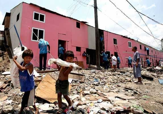 Huracanes tornados destrozos fotos imagenes fenomenos climaticos rayos truenos tormentas ojos investigaciones destrucciones argentina estados unidos mexico temporales www.wetherchannel.com pronosticos John Travolta,Nicholas Cage,Contracara,cirugias esteticas,rostro,lipoaspiraciones,medicina,cirujanos,operaciones,Maria Reich,Nazca,lineas,calendario astronomico,Peru,dibujos,astronomia,geometria,Bernd Teichert,mapas,Ana Mar&iacute;a Cogorno,ovnis,misterios,Cristobal Colon,Hernando,Diego,catedral Sevillana,Cartuja Pickman,Jos&eacute; Antonio Lorente,Granada,ADN;restos,Marcial Castro,antropologia,Republica Dominicana,www.egipto.com,Egipto,Keops,piramides,descubrimientos,Aton,Ankh,tumbas,sarcofacos,momias,embalsamamientos,Kefren,camaras secretas,Nefertiti,Amenofis,Nilo,inundaciones,Blade Runner,Ridley Scott, Richard Dawkins,Steven Pinker,Harrison Ford,Stephen Minger,Stanley Kubrick,Daryl Hanna,replicantes,androides,ciencia ficcion,Contactos,SHGb02+14a,proyecto SETI,Search for Extra Terrestial Intelligence,SETI@home,Robert Zemeckis,Jodie Foster,Dan Wertheimer,New Scientist,Arecibo,Puerto Rico,civilizaciones extraterrestres,Ma libert&eacute; de penser,Florent Pagny,Argentina,France,Patagonia,Argentine,Azucena Caama&ntilde;o,Savoir aimer,artistes,musique,musica,CD,cantores,ventas,compras,ranking,Paparazzi,Isabel Sartorius,Borbon,Ortiz Pati&ntilde;o,Vallejo Najera,Entrecanales,Mora Figueroa,Antonio Montero,Sainz Vicu&ntilde;a,Espa&ntilde;a,jet set,Mallorca,Ibiza,John Fitzgerald Kennedy,Lee Harvey Oswald,Vitaliy Fadeyev,Lawrence Berkeley,Carl Haber,Fidel Castro,Lyndon B. Johnson,Jackie,Onassis,Irma Roy,Carolina Papaleo,Osvaldo,diputada nacional,Congreso,Argentina,Raul Granillo Ocampo,politica,justicialismo,peronismo,cine,television,La Horqueta,San Isidro,que se vayan todos,diciembre 2001,2002,2003,2004,maria julia alsogaray,alvaros,,Roberto Mart&iacute;nez Medina,Maria Julia Alsogaray,Ra&uacute;l Granillo Ocampo,Jorge Rodr&iacute;guez,V&iacute;ctor Alderete,Claudia Bello,Angel Massa,Alfredo Yabran,Mario Pontaquarto,Nestor Carlos Kirchner,Cristina Elizabeth Fernandez,corrupcion,senado,general rodriguez,anibal,fernandez,alberto,fernando de la rua,ines pertine,eduardo duhalde,hilda chiche gonzalez,2000,2001,2002,2003,2004,Museos,www.louvre.fr,Leonardo Da Vinci,Gioconda,Mona Lisa,Italia,Francia,France,inventos,Italy,renacimiento,historia,cuadros,links,images,postcards,photos,fotos,imagenes,postales,pictures,historia,arqueologia,descubrimientos,culturales,agenda,infodiario,diario accion,buenos aires,argentina,Diario Accion de General Rodriguez, politica, actualidad, noticias e informacion, personalidades e instituciones, policiales, galerias de fotos; historia de General Rodriguez, sus origenes, edificios, estancias, habitos y costumbres, anecdotas, comercios e industrias, los fundadores, antiguas instituciones, fotos e imagenes; suplementos especiales: la crisis politica, economica y social de la Argentina, los acontecimientos de Diciembre de 2001, articulos y entrevistas; Emigracion: toda la informacion destinada a aquellos que desean emigrar, radicarse o estudiar en el exterior, visas, pasaportes, consejos, guias, informacion util, links; Trueque: novedades e informacion, links, estructura del trueque; el casamiento de Maxima Zorreguieta y el principe Guillermo Alejandro de Holanda; Guerra de Afganistan: galeria de imagenes e informacion sobre la primera guerra del siglo XXI; la guerra de Irak, Bagdad, Georges W. Bush, Saddam Husseim, el atentado a las torres Gemelas de Nueva York, las twin towers, el 11-s, y descripcion del hecho que conmovio al mundo; Empleo: consultoras, clasificados, agencias de empleo, consejos e informacion util, curriculum vitae, como confeccionarlos, noticias de actualidad; 
Los numeros de la crisis: Las consecuencias de la crisis politica, economica y social; estadisticas, pobreza, desnutricion, salud y asistencia; noticias regionales y provinciales, columnas y editoriales; informacion para negocios: pymes, links, empresas y negocios; Agenda Cultural con toda la informacion de cursos, universidades, talleres, escuelas y oportunidades, exposiciones de arte de la region; buscadores en Internet, Enlaces: links a los mejores sitios de educacion, cultura, arte, biografias, politica, interes general, web, Links del Diario Accion: RMS Titanic, su historia, su tragico viaje inaugural; historias, testimonios, documentos y articulos sobre el naufragio; links y sitios sobre el tema; la pelicula de Cameron, fotos e imagenes; suplementos especiales, Historia Argentina y de General Rodriguez, la llegada de la democracia en General Rodriguez, la asuncion de Juan Lumbreras como intendente en 1983, galeria de imagenes, sus palabras y los actos, su gabinete, festejos de la comunidad. Fundacion del pueblo de General Rodriguez, sus instituciones y personalidades relevantes, arquitectura y edificios, comercios e industrias, sus comienzos, estancias, inmigraciones italianas, espa&ntilde;olas, vascas e irlandesas, anecdotas y efemerides, sus hombres ilustres, el Hospital Vicente Lopez y Planes, su fundacion por las Damas de Beneficencia, el hundimiento del crucero General Belgrano, testimonios de ex combatientes y tripulantes, su comandante Hector Elias Bonzo, fotos e imagenes, recuerdos y homenajes, historia de la familia Bonzo de General Rodriguez, entrevistas y articulos periodisticos. La guerra de Malvinas en el Atlantico Sur, el conflicto belico con Gran Breta&ntilde;a de 1982, politicos relevantes, Benjamin Paez y Trueba, fotos antiguas de familias fundadoras, galerias de imagenes de pobladores, recorrida virtual por el antiguo General Rodriguez, el paso de la Infanta en 1910, historia de La Serenisima, la familia Mastellone, La Choza, Bernardo de Irigoyen, peronismo y radicalismo y muchisimo mas