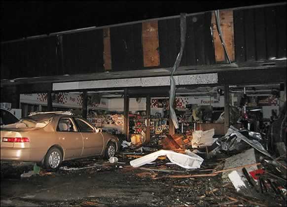 Huracanes tornados destrozos fotos imagenes fenomenos climaticos rayos truenos tormentas ojos investigaciones destrucciones argentina estados unidos mexico temporales www.wetherchannel.com pronosticos John Travolta,Nicholas Cage,Contracara,cirugias esteticas,rostro,lipoaspiraciones,medicina,cirujanos,operaciones,Maria Reich,Nazca,lineas,calendario astronomico,Peru,dibujos,astronomia,geometria,Bernd Teichert,mapas,Ana Mar&iacute;a Cogorno,ovnis,misterios,Cristobal Colon,Hernando,Diego,catedral Sevillana,Cartuja Pickman,Jos&eacute; Antonio Lorente,Granada,ADN;restos,Marcial Castro,antropologia,Republica Dominicana,www.egipto.com,Egipto,Keops,piramides,descubrimientos,Aton,Ankh,tumbas,sarcofacos,momias,embalsamamientos,Kefren,camaras secretas,Nefertiti,Amenofis,Nilo,inundaciones,Blade Runner,Ridley Scott, Richard Dawkins,Steven Pinker,Harrison Ford,Stephen Minger,Stanley Kubrick,Daryl Hanna,replicantes,androides,ciencia ficcion,Contactos,SHGb02+14a,proyecto SETI,Search for Extra Terrestial Intelligence,SETI@home,Robert Zemeckis,Jodie Foster,Dan Wertheimer,New Scientist,Arecibo,Puerto Rico,civilizaciones extraterrestres,Ma libert&eacute; de penser,Florent Pagny,Argentina,France,Patagonia,Argentine,Azucena Caama&ntilde;o,Savoir aimer,artistes,musique,musica,CD,cantores,ventas,compras,ranking,Paparazzi,Isabel Sartorius,Borbon,Ortiz Pati&ntilde;o,Vallejo Najera,Entrecanales,Mora Figueroa,Antonio Montero,Sainz Vicu&ntilde;a,Espa&ntilde;a,jet set,Mallorca,Ibiza,John Fitzgerald Kennedy,Lee Harvey Oswald,Vitaliy Fadeyev,Lawrence Berkeley,Carl Haber,Fidel Castro,Lyndon B. Johnson,Jackie,Onassis,Irma Roy,Carolina Papaleo,Osvaldo,diputada nacional,Congreso,Argentina,Raul Granillo Ocampo,politica,justicialismo,peronismo,cine,television,La Horqueta,San Isidro,que se vayan todos,diciembre 2001,2002,2003,2004,maria julia alsogaray,alvaros,,Roberto Mart&iacute;nez Medina,Maria Julia Alsogaray,Ra&uacute;l Granillo Ocampo,Jorge Rodr&iacute;guez,V&iacute;ctor Alderete,Claudia Bello,Angel Massa,Alfredo Yabran,Mario Pontaquarto,Nestor Carlos Kirchner,Cristina Elizabeth Fernandez,corrupcion,senado,general rodriguez,anibal,fernandez,alberto,fernando de la rua,ines pertine,eduardo duhalde,hilda chiche gonzalez,2000,2001,2002,2003,2004,Museos,www.louvre.fr,Leonardo Da Vinci,Gioconda,Mona Lisa,Italia,Francia,France,inventos,Italy,renacimiento,historia,cuadros,links,images,postcards,photos,fotos,imagenes,postales,pictures,historia,arqueologia,descubrimientos,culturales,agenda,infodiario,diario accion,buenos aires,argentina,Diario Accion de General Rodriguez, politica, actualidad, noticias e informacion, personalidades e instituciones, policiales, galerias de fotos; historia de General Rodriguez, sus origenes, edificios, estancias, habitos y costumbres, anecdotas, comercios e industrias, los fundadores, antiguas instituciones, fotos e imagenes; suplementos especiales: la crisis politica, economica y social de la Argentina, los acontecimientos de Diciembre de 2001, articulos y entrevistas; Emigracion: toda la informacion destinada a aquellos que desean emigrar, radicarse o estudiar en el exterior, visas, pasaportes, consejos, guias, informacion util, links; Trueque: novedades e informacion, links, estructura del trueque; el casamiento de Maxima Zorreguieta y el principe Guillermo Alejandro de Holanda; Guerra de Afganistan: galeria de imagenes e informacion sobre la primera guerra del siglo XXI; la guerra de Irak, Bagdad, Georges W. Bush, Saddam Husseim, el atentado a las torres Gemelas de Nueva York, las twin towers, el 11-s, y descripcion del hecho que conmovio al mundo; Empleo: consultoras, clasificados, agencias de empleo, consejos e informacion util, curriculum vitae, como confeccionarlos, noticias de actualidad; 
Los numeros de la crisis: Las consecuencias de la crisis politica, economica y social; estadisticas, pobreza, desnutricion, salud y asistencia; noticias regionales y provinciales, columnas y editoriales; informacion para negocios: pymes, links, empresas y negocios; Agenda Cultural con toda la informacion de cursos, universidades, talleres, escuelas y oportunidades, exposiciones de arte de la region; buscadores en Internet, Enlaces: links a los mejores sitios de educacion, cultura, arte, biografias, politica, interes general, web, Links del Diario Accion: RMS Titanic, su historia, su tragico viaje inaugural; historias, testimonios, documentos y articulos sobre el naufragio; links y sitios sobre el tema; la pelicula de Cameron, fotos e imagenes; suplementos especiales, Historia Argentina y de General Rodriguez, la llegada de la democracia en General Rodriguez, la asuncion de Juan Lumbreras como intendente en 1983, galeria de imagenes, sus palabras y los actos, su gabinete, festejos de la comunidad. Fundacion del pueblo de General Rodriguez, sus instituciones y personalidades relevantes, arquitectura y edificios, comercios e industrias, sus comienzos, estancias, inmigraciones italianas, espa&ntilde;olas, vascas e irlandesas, anecdotas y efemerides, sus hombres ilustres, el Hospital Vicente Lopez y Planes, su fundacion por las Damas de Beneficencia, el hundimiento del crucero General Belgrano, testimonios de ex combatientes y tripulantes, su comandante Hector Elias Bonzo, fotos e imagenes, recuerdos y homenajes, historia de la familia Bonzo de General Rodriguez, entrevistas y articulos periodisticos. La guerra de Malvinas en el Atlantico Sur, el conflicto belico con Gran Breta&ntilde;a de 1982, politicos relevantes, Benjamin Paez y Trueba, fotos antiguas de familias fundadoras, galerias de imagenes de pobladores, recorrida virtual por el antiguo General Rodriguez, el paso de la Infanta en 1910, historia de La Serenisima, la familia Mastellone, La Choza, Bernardo de Irigoyen, peronismo y radicalismo y muchisimo mas