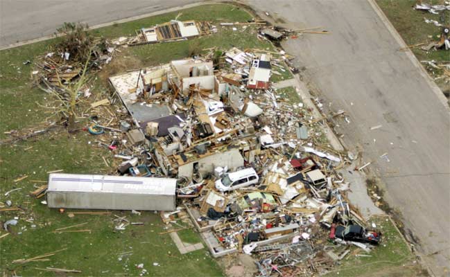 Huracanes tornados destrozos fotos imagenes fenomenos climaticos rayos truenos tormentas ojos investigaciones destrucciones argentina estados unidos mexico temporales www.wetherchannel.com pronosticos John Travolta,Nicholas Cage,Contracara,cirugias esteticas,rostro,lipoaspiraciones,medicina,cirujanos,operaciones,Maria Reich,Nazca,lineas,calendario astronomico,Peru,dibujos,astronomia,geometria,Bernd Teichert,mapas,Ana Mar&iacute;a Cogorno,ovnis,misterios,Cristobal Colon,Hernando,Diego,catedral Sevillana,Cartuja Pickman,Jos&eacute; Antonio Lorente,Granada,ADN;restos,Marcial Castro,antropologia,Republica Dominicana,www.egipto.com,Egipto,Keops,piramides,descubrimientos,Aton,Ankh,tumbas,sarcofacos,momias,embalsamamientos,Kefren,camaras secretas,Nefertiti,Amenofis,Nilo,inundaciones,Blade Runner,Ridley Scott, Richard Dawkins,Steven Pinker,Harrison Ford,Stephen Minger,Stanley Kubrick,Daryl Hanna,replicantes,androides,ciencia ficcion,Contactos,SHGb02+14a,proyecto SETI,Search for Extra Terrestial Intelligence,SETI@home,Robert Zemeckis,Jodie Foster,Dan Wertheimer,New Scientist,Arecibo,Puerto Rico,civilizaciones extraterrestres,Ma libert&eacute; de penser,Florent Pagny,Argentina,France,Patagonia,Argentine,Azucena Caama&ntilde;o,Savoir aimer,artistes,musique,musica,CD,cantores,ventas,compras,ranking,Paparazzi,Isabel Sartorius,Borbon,Ortiz Pati&ntilde;o,Vallejo Najera,Entrecanales,Mora Figueroa,Antonio Montero,Sainz Vicu&ntilde;a,Espa&ntilde;a,jet set,Mallorca,Ibiza,John Fitzgerald Kennedy,Lee Harvey Oswald,Vitaliy Fadeyev,Lawrence Berkeley,Carl Haber,Fidel Castro,Lyndon B. Johnson,Jackie,Onassis,Irma Roy,Carolina Papaleo,Osvaldo,diputada nacional,Congreso,Argentina,Raul Granillo Ocampo,politica,justicialismo,peronismo,cine,television,La Horqueta,San Isidro,que se vayan todos,diciembre 2001,2002,2003,2004,maria julia alsogaray,alvaros,,Roberto Mart&iacute;nez Medina,Maria Julia Alsogaray,Ra&uacute;l Granillo Ocampo,Jorge Rodr&iacute;guez,V&iacute;ctor Alderete,Claudia Bello,Angel Massa,Alfredo Yabran,Mario Pontaquarto,Nestor Carlos Kirchner,Cristina Elizabeth Fernandez,corrupcion,senado,general rodriguez,anibal,fernandez,alberto,fernando de la rua,ines pertine,eduardo duhalde,hilda chiche gonzalez,2000,2001,2002,2003,2004,Museos,www.louvre.fr,Leonardo Da Vinci,Gioconda,Mona Lisa,Italia,Francia,France,inventos,Italy,renacimiento,historia,cuadros,links,images,postcards,photos,fotos,imagenes,postales,pictures,historia,arqueologia,descubrimientos,culturales,agenda,infodiario,diario accion,buenos aires,argentina,Diario Accion de General Rodriguez, politica, actualidad, noticias e informacion, personalidades e instituciones, policiales, galerias de fotos; historia de General Rodriguez, sus origenes, edificios, estancias, habitos y costumbres, anecdotas, comercios e industrias, los fundadores, antiguas instituciones, fotos e imagenes; suplementos especiales: la crisis politica, economica y social de la Argentina, los acontecimientos de Diciembre de 2001, articulos y entrevistas; Emigracion: toda la informacion destinada a aquellos que desean emigrar, radicarse o estudiar en el exterior, visas, pasaportes, consejos, guias, informacion util, links; Trueque: novedades e informacion, links, estructura del trueque; el casamiento de Maxima Zorreguieta y el principe Guillermo Alejandro de Holanda; Guerra de Afganistan: galeria de imagenes e informacion sobre la primera guerra del siglo XXI; la guerra de Irak, Bagdad, Georges W. Bush, Saddam Husseim, el atentado a las torres Gemelas de Nueva York, las twin towers, el 11-s, y descripcion del hecho que conmovio al mundo; Empleo: consultoras, clasificados, agencias de empleo, consejos e informacion util, curriculum vitae, como confeccionarlos, noticias de actualidad; 
Los numeros de la crisis: Las consecuencias de la crisis politica, economica y social; estadisticas, pobreza, desnutricion, salud y asistencia; noticias regionales y provinciales, columnas y editoriales; informacion para negocios: pymes, links, empresas y negocios; Agenda Cultural con toda la informacion de cursos, universidades, talleres, escuelas y oportunidades, exposiciones de arte de la region; buscadores en Internet, Enlaces: links a los mejores sitios de educacion, cultura, arte, biografias, politica, interes general, web, Links del Diario Accion: RMS Titanic, su historia, su tragico viaje inaugural; historias, testimonios, documentos y articulos sobre el naufragio; links y sitios sobre el tema; la pelicula de Cameron, fotos e imagenes; suplementos especiales, Historia Argentina y de General Rodriguez, la llegada de la democracia en General Rodriguez, la asuncion de Juan Lumbreras como intendente en 1983, galeria de imagenes, sus palabras y los actos, su gabinete, festejos de la comunidad. Fundacion del pueblo de General Rodriguez, sus instituciones y personalidades relevantes, arquitectura y edificios, comercios e industrias, sus comienzos, estancias, inmigraciones italianas, espa&ntilde;olas, vascas e irlandesas, anecdotas y efemerides, sus hombres ilustres, el Hospital Vicente Lopez y Planes, su fundacion por las Damas de Beneficencia, el hundimiento del crucero General Belgrano, testimonios de ex combatientes y tripulantes, su comandante Hector Elias Bonzo, fotos e imagenes, recuerdos y homenajes, historia de la familia Bonzo de General Rodriguez, entrevistas y articulos periodisticos. La guerra de Malvinas en el Atlantico Sur, el conflicto belico con Gran Breta&ntilde;a de 1982, politicos relevantes, Benjamin Paez y Trueba, fotos antiguas de familias fundadoras, galerias de imagenes de pobladores, recorrida virtual por el antiguo General Rodriguez, el paso de la Infanta en 1910, historia de La Serenisima, la familia Mastellone, La Choza, Bernardo de Irigoyen, peronismo y radicalismo y muchisimo mas