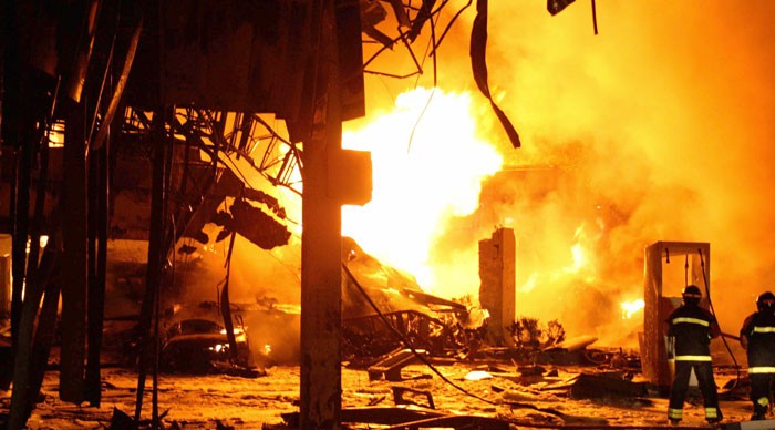 Huracanes tornados destrozos fotos imagenes fenomenos climaticos rayos truenos tormentas ojos investigaciones destrucciones argentina estados unidos mexico temporales www.wetherchannel.com pronosticos John Travolta,Nicholas Cage,Contracara,cirugias esteticas,rostro,lipoaspiraciones,medicina,cirujanos,operaciones,Maria Reich,Nazca,lineas,calendario astronomico,Peru,dibujos,astronomia,geometria,Bernd Teichert,mapas,Ana Mar&iacute;a Cogorno,ovnis,misterios,Cristobal Colon,Hernando,Diego,catedral Sevillana,Cartuja Pickman,Jos&eacute; Antonio Lorente,Granada,ADN;restos,Marcial Castro,antropologia,Republica Dominicana,www.egipto.com,Egipto,Keops,piramides,descubrimientos,Aton,Ankh,tumbas,sarcofacos,momias,embalsamamientos,Kefren,camaras secretas,Nefertiti,Amenofis,Nilo,inundaciones,Blade Runner,Ridley Scott, Richard Dawkins,Steven Pinker,Harrison Ford,Stephen Minger,Stanley Kubrick,Daryl Hanna,replicantes,androides,ciencia ficcion,Contactos,SHGb02+14a,proyecto SETI,Search for Extra Terrestial Intelligence,SETI@home,Robert Zemeckis,Jodie Foster,Dan Wertheimer,New Scientist,Arecibo,Puerto Rico,civilizaciones extraterrestres,Ma libert&eacute; de penser,Florent Pagny,Argentina,France,Patagonia,Argentine,Azucena Caama&ntilde;o,Savoir aimer,artistes,musique,musica,CD,cantores,ventas,compras,ranking,Paparazzi,Isabel Sartorius,Borbon,Ortiz Pati&ntilde;o,Vallejo Najera,Entrecanales,Mora Figueroa,Antonio Montero,Sainz Vicu&ntilde;a,Espa&ntilde;a,jet set,Mallorca,Ibiza,John Fitzgerald Kennedy,Lee Harvey Oswald,Vitaliy Fadeyev,Lawrence Berkeley,Carl Haber,Fidel Castro,Lyndon B. Johnson,Jackie,Onassis,Irma Roy,Carolina Papaleo,Osvaldo,diputada nacional,Congreso,Argentina,Raul Granillo Ocampo,politica,justicialismo,peronismo,cine,television,La Horqueta,San Isidro,que se vayan todos,diciembre 2001,2002,2003,2004,maria julia alsogaray,alvaros,,Roberto Mart&iacute;nez Medina,Maria Julia Alsogaray,Ra&uacute;l Granillo Ocampo,Jorge Rodr&iacute;guez,V&iacute;ctor Alderete,Claudia Bello,Angel Massa,Alfredo Yabran,Mario Pontaquarto,Nestor Carlos Kirchner,Cristina Elizabeth Fernandez,corrupcion,senado,general rodriguez,anibal,fernandez,alberto,fernando de la rua,ines pertine,eduardo duhalde,hilda chiche gonzalez,2000,2001,2002,2003,2004,Museos,www.louvre.fr,Leonardo Da Vinci,Gioconda,Mona Lisa,Italia,Francia,France,inventos,Italy,renacimiento,historia,cuadros,links,images,postcards,photos,fotos,imagenes,postales,pictures,historia,arqueologia,descubrimientos,culturales,agenda,infodiario,diario accion,buenos aires,argentina,Diario Accion de General Rodriguez, politica, actualidad, noticias e informacion, personalidades e instituciones, policiales, galerias de fotos; historia de General Rodriguez, sus origenes, edificios, estancias, habitos y costumbres, anecdotas, comercios e industrias, los fundadores, antiguas instituciones, fotos e imagenes; suplementos especiales: la crisis politica, economica y social de la Argentina, los acontecimientos de Diciembre de 2001, articulos y entrevistas; Emigracion: toda la informacion destinada a aquellos que desean emigrar, radicarse o estudiar en el exterior, visas, pasaportes, consejos, guias, informacion util, links; Trueque: novedades e informacion, links, estructura del trueque; el casamiento de Maxima Zorreguieta y el principe Guillermo Alejandro de Holanda; Guerra de Afganistan: galeria de imagenes e informacion sobre la primera guerra del siglo XXI; la guerra de Irak, Bagdad, Georges W. Bush, Saddam Husseim, el atentado a las torres Gemelas de Nueva York, las twin towers, el 11-s, y descripcion del hecho que conmovio al mundo; Empleo: consultoras, clasificados, agencias de empleo, consejos e informacion util, curriculum vitae, como confeccionarlos, noticias de actualidad; 
Los numeros de la crisis: Las consecuencias de la crisis politica, economica y social; estadisticas, pobreza, desnutricion, salud y asistencia; noticias regionales y provinciales, columnas y editoriales; informacion para negocios: pymes, links, empresas y negocios; Agenda Cultural con toda la informacion de cursos, universidades, talleres, escuelas y oportunidades, exposiciones de arte de la region; buscadores en Internet, Enlaces: links a los mejores sitios de educacion, cultura, arte, biografias, politica, interes general, web, Links del Diario Accion: RMS Titanic, su historia, su tragico viaje inaugural; historias, testimonios, documentos y articulos sobre el naufragio; links y sitios sobre el tema; la pelicula de Cameron, fotos e imagenes; suplementos especiales, Historia Argentina y de General Rodriguez, la llegada de la democracia en General Rodriguez, la asuncion de Juan Lumbreras como intendente en 1983, galeria de imagenes, sus palabras y los actos, su gabinete, festejos de la comunidad. Fundacion del pueblo de General Rodriguez, sus instituciones y personalidades relevantes, arquitectura y edificios, comercios e industrias, sus comienzos, estancias, inmigraciones italianas, espa&ntilde;olas, vascas e irlandesas, anecdotas y efemerides, sus hombres ilustres, el Hospital Vicente Lopez y Planes, su fundacion por las Damas de Beneficencia, el hundimiento del crucero General Belgrano, testimonios de ex combatientes y tripulantes, su comandante Hector Elias Bonzo, fotos e imagenes, recuerdos y homenajes, historia de la familia Bonzo de General Rodriguez, entrevistas y articulos periodisticos. La guerra de Malvinas en el Atlantico Sur, el conflicto belico con Gran Breta&ntilde;a de 1982, politicos relevantes, Benjamin Paez y Trueba, fotos antiguas de familias fundadoras, galerias de imagenes de pobladores, recorrida virtual por el antiguo General Rodriguez, el paso de la Infanta en 1910, historia de La Serenisima, la familia Mastellone, La Choza, Bernardo de Irigoyen, peronismo y radicalismo y muchisimo mas