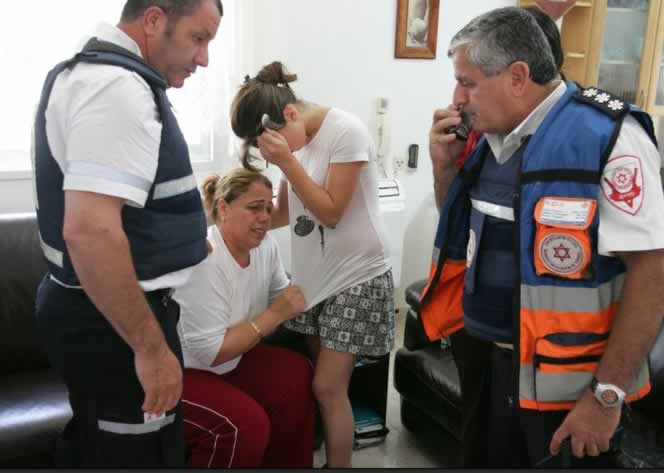 Huracanes tornados destrozos fotos imagenes fenomenos climaticos rayos truenos tormentas ojos investigaciones destrucciones argentina estados unidos mexico temporales www.wetherchannel.com pronosticos John Travolta,Nicholas Cage,Contracara,cirugias esteticas,rostro,lipoaspiraciones,medicina,cirujanos,operaciones,Maria Reich,Nazca,lineas,calendario astronomico,Peru,dibujos,astronomia,geometria,Bernd Teichert,mapas,Ana Mar&iacute;a Cogorno,ovnis,misterios,Cristobal Colon,Hernando,Diego,catedral Sevillana,Cartuja Pickman,Jos&eacute; Antonio Lorente,Granada,ADN;restos,Marcial Castro,antropologia,Republica Dominicana,www.egipto.com,Egipto,Keops,piramides,descubrimientos,Aton,Ankh,tumbas,sarcofacos,momias,embalsamamientos,Kefren,camaras secretas,Nefertiti,Amenofis,Nilo,inundaciones,Blade Runner,Ridley Scott, Richard Dawkins,Steven Pinker,Harrison Ford,Stephen Minger,Stanley Kubrick,Daryl Hanna,replicantes,androides,ciencia ficcion,Contactos,SHGb02+14a,proyecto SETI,Search for Extra Terrestial Intelligence,SETI@home,Robert Zemeckis,Jodie Foster,Dan Wertheimer,New Scientist,Arecibo,Puerto Rico,civilizaciones extraterrestres,Ma libert&eacute; de penser,Florent Pagny,Argentina,France,Patagonia,Argentine,Azucena Caama&ntilde;o,Savoir aimer,artistes,musique,musica,CD,cantores,ventas,compras,ranking,Paparazzi,Isabel Sartorius,Borbon,Ortiz Pati&ntilde;o,Vallejo Najera,Entrecanales,Mora Figueroa,Antonio Montero,Sainz Vicu&ntilde;a,Espa&ntilde;a,jet set,Mallorca,Ibiza,John Fitzgerald Kennedy,Lee Harvey Oswald,Vitaliy Fadeyev,Lawrence Berkeley,Carl Haber,Fidel Castro,Lyndon B. Johnson,Jackie,Onassis,Irma Roy,Carolina Papaleo,Osvaldo,diputada nacional,Congreso,Argentina,Raul Granillo Ocampo,politica,justicialismo,peronismo,cine,television,La Horqueta,San Isidro,que se vayan todos,diciembre 2001,2002,2003,2004,maria julia alsogaray,alvaros,,Roberto Mart&iacute;nez Medina,Maria Julia Alsogaray,Ra&uacute;l Granillo Ocampo,Jorge Rodr&iacute;guez,V&iacute;ctor Alderete,Claudia Bello,Angel Massa,Alfredo Yabran,Mario Pontaquarto,Nestor Carlos Kirchner,Cristina Elizabeth Fernandez,corrupcion,senado,general rodriguez,anibal,fernandez,alberto,fernando de la rua,ines pertine,eduardo duhalde,hilda chiche gonzalez,2000,2001,2002,2003,2004,Museos,www.louvre.fr,Leonardo Da Vinci,Gioconda,Mona Lisa,Italia,Francia,France,inventos,Italy,renacimiento,historia,cuadros,links,images,postcards,photos,fotos,imagenes,postales,pictures,historia,arqueologia,descubrimientos,culturales,agenda,infodiario,diario accion,buenos aires,argentina,Diario Accion de General Rodriguez, politica, actualidad, noticias e informacion, personalidades e instituciones, policiales, galerias de fotos; historia de General Rodriguez, sus origenes, edificios, estancias, habitos y costumbres, anecdotas, comercios e industrias, los fundadores, antiguas instituciones, fotos e imagenes; suplementos especiales: la crisis politica, economica y social de la Argentina, los acontecimientos de Diciembre de 2001, articulos y entrevistas; Emigracion: toda la informacion destinada a aquellos que desean emigrar, radicarse o estudiar en el exterior, visas, pasaportes, consejos, guias, informacion util, links; Trueque: novedades e informacion, links, estructura del trueque; el casamiento de Maxima Zorreguieta y el principe Guillermo Alejandro de Holanda; Guerra de Afganistan: galeria de imagenes e informacion sobre la primera guerra del siglo XXI; la guerra de Irak, Bagdad, Georges W. Bush, Saddam Husseim, el atentado a las torres Gemelas de Nueva York, las twin towers, el 11-s, y descripcion del hecho que conmovio al mundo; Empleo: consultoras, clasificados, agencias de empleo, consejos e informacion util, curriculum vitae, como confeccionarlos, noticias de actualidad; 
Los numeros de la crisis: Las consecuencias de la crisis politica, economica y social; estadisticas, pobreza, desnutricion, salud y asistencia; noticias regionales y provinciales, columnas y editoriales; informacion para negocios: pymes, links, empresas y negocios; Agenda Cultural con toda la informacion de cursos, universidades, talleres, escuelas y oportunidades, exposiciones de arte de la region; buscadores en Internet, Enlaces: links a los mejores sitios de educacion, cultura, arte, biografias, politica, interes general, web, Links del Diario Accion: RMS Titanic, su historia, su tragico viaje inaugural; historias, testimonios, documentos y articulos sobre el naufragio; links y sitios sobre el tema; la pelicula de Cameron, fotos e imagenes; suplementos especiales, Historia Argentina y de General Rodriguez, la llegada de la democracia en General Rodriguez, la asuncion de Juan Lumbreras como intendente en 1983, galeria de imagenes, sus palabras y los actos, su gabinete, festejos de la comunidad. Fundacion del pueblo de General Rodriguez, sus instituciones y personalidades relevantes, arquitectura y edificios, comercios e industrias, sus comienzos, estancias, inmigraciones italianas, espa&ntilde;olas, vascas e irlandesas, anecdotas y efemerides, sus hombres ilustres, el Hospital Vicente Lopez y Planes, su fundacion por las Damas de Beneficencia, el hundimiento del crucero General Belgrano, testimonios de ex combatientes y tripulantes, su comandante Hector Elias Bonzo, fotos e imagenes, recuerdos y homenajes, historia de la familia Bonzo de General Rodriguez, entrevistas y articulos periodisticos. La guerra de Malvinas en el Atlantico Sur, el conflicto belico con Gran Breta&ntilde;a de 1982, politicos relevantes, Benjamin Paez y Trueba, fotos antiguas de familias fundadoras, galerias de imagenes de pobladores, recorrida virtual por el antiguo General Rodriguez, el paso de la Infanta en 1910, historia de La Serenisima, la familia Mastellone, La Choza, Bernardo de Irigoyen, peronismo y radicalismo y muchisimo mas