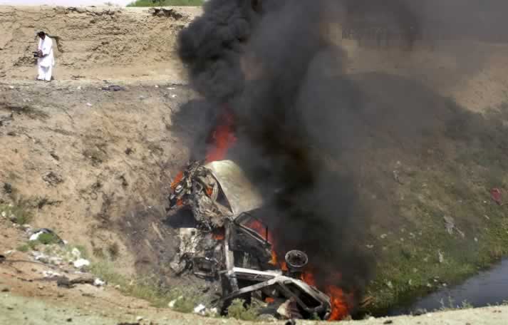 Huracanes tornados destrozos fotos imagenes fenomenos climaticos rayos truenos tormentas ojos investigaciones destrucciones argentina estados unidos mexico temporales www.wetherchannel.com pronosticos John Travolta,Nicholas Cage,Contracara,cirugias esteticas,rostro,lipoaspiraciones,medicina,cirujanos,operaciones,Maria Reich,Nazca,lineas,calendario astronomico,Peru,dibujos,astronomia,geometria,Bernd Teichert,mapas,Ana Mar&iacute;a Cogorno,ovnis,misterios,Cristobal Colon,Hernando,Diego,catedral Sevillana,Cartuja Pickman,Jos&eacute; Antonio Lorente,Granada,ADN;restos,Marcial Castro,antropologia,Republica Dominicana,www.egipto.com,Egipto,Keops,piramides,descubrimientos,Aton,Ankh,tumbas,sarcofacos,momias,embalsamamientos,Kefren,camaras secretas,Nefertiti,Amenofis,Nilo,inundaciones,Blade Runner,Ridley Scott, Richard Dawkins,Steven Pinker,Harrison Ford,Stephen Minger,Stanley Kubrick,Daryl Hanna,replicantes,androides,ciencia ficcion,Contactos,SHGb02+14a,proyecto SETI,Search for Extra Terrestial Intelligence,SETI@home,Robert Zemeckis,Jodie Foster,Dan Wertheimer,New Scientist,Arecibo,Puerto Rico,civilizaciones extraterrestres,Ma libert&eacute; de penser,Florent Pagny,Argentina,France,Patagonia,Argentine,Azucena Caama&ntilde;o,Savoir aimer,artistes,musique,musica,CD,cantores,ventas,compras,ranking,Paparazzi,Isabel Sartorius,Borbon,Ortiz Pati&ntilde;o,Vallejo Najera,Entrecanales,Mora Figueroa,Antonio Montero,Sainz Vicu&ntilde;a,Espa&ntilde;a,jet set,Mallorca,Ibiza,John Fitzgerald Kennedy,Lee Harvey Oswald,Vitaliy Fadeyev,Lawrence Berkeley,Carl Haber,Fidel Castro,Lyndon B. Johnson,Jackie,Onassis,Irma Roy,Carolina Papaleo,Osvaldo,diputada nacional,Congreso,Argentina,Raul Granillo Ocampo,politica,justicialismo,peronismo,cine,television,La Horqueta,San Isidro,que se vayan todos,diciembre 2001,2002,2003,2004,maria julia alsogaray,alvaros,,Roberto Mart&iacute;nez Medina,Maria Julia Alsogaray,Ra&uacute;l Granillo Ocampo,Jorge Rodr&iacute;guez,V&iacute;ctor Alderete,Claudia Bello,Angel Massa,Alfredo Yabran,Mario Pontaquarto,Nestor Carlos Kirchner,Cristina Elizabeth Fernandez,corrupcion,senado,general rodriguez,anibal,fernandez,alberto,fernando de la rua,ines pertine,eduardo duhalde,hilda chiche gonzalez,2000,2001,2002,2003,2004,Museos,www.louvre.fr,Leonardo Da Vinci,Gioconda,Mona Lisa,Italia,Francia,France,inventos,Italy,renacimiento,historia,cuadros,links,images,postcards,photos,fotos,imagenes,postales,pictures,historia,arqueologia,descubrimientos,culturales,agenda,infodiario,diario accion,buenos aires,argentina,Diario Accion de General Rodriguez, politica, actualidad, noticias e informacion, personalidades e instituciones, policiales, galerias de fotos; historia de General Rodriguez, sus origenes, edificios, estancias, habitos y costumbres, anecdotas, comercios e industrias, los fundadores, antiguas instituciones, fotos e imagenes; suplementos especiales: la crisis politica, economica y social de la Argentina, los acontecimientos de Diciembre de 2001, articulos y entrevistas; Emigracion: toda la informacion destinada a aquellos que desean emigrar, radicarse o estudiar en el exterior, visas, pasaportes, consejos, guias, informacion util, links; Trueque: novedades e informacion, links, estructura del trueque; el casamiento de Maxima Zorreguieta y el principe Guillermo Alejandro de Holanda; Guerra de Afganistan: galeria de imagenes e informacion sobre la primera guerra del siglo XXI; la guerra de Irak, Bagdad, Georges W. Bush, Saddam Husseim, el atentado a las torres Gemelas de Nueva York, las twin towers, el 11-s, y descripcion del hecho que conmovio al mundo; Empleo: consultoras, clasificados, agencias de empleo, consejos e informacion util, curriculum vitae, como confeccionarlos, noticias de actualidad; 
Los numeros de la crisis: Las consecuencias de la crisis politica, economica y social; estadisticas, pobreza, desnutricion, salud y asistencia; noticias regionales y provinciales, columnas y editoriales; informacion para negocios: pymes, links, empresas y negocios; Agenda Cultural con toda la informacion de cursos, universidades, talleres, escuelas y oportunidades, exposiciones de arte de la region; buscadores en Internet, Enlaces: links a los mejores sitios de educacion, cultura, arte, biografias, politica, interes general, web, Links del Diario Accion: RMS Titanic, su historia, su tragico viaje inaugural; historias, testimonios, documentos y articulos sobre el naufragio; links y sitios sobre el tema; la pelicula de Cameron, fotos e imagenes; suplementos especiales, Historia Argentina y de General Rodriguez, la llegada de la democracia en General Rodriguez, la asuncion de Juan Lumbreras como intendente en 1983, galeria de imagenes, sus palabras y los actos, su gabinete, festejos de la comunidad. Fundacion del pueblo de General Rodriguez, sus instituciones y personalidades relevantes, arquitectura y edificios, comercios e industrias, sus comienzos, estancias, inmigraciones italianas, espa&ntilde;olas, vascas e irlandesas, anecdotas y efemerides, sus hombres ilustres, el Hospital Vicente Lopez y Planes, su fundacion por las Damas de Beneficencia, el hundimiento del crucero General Belgrano, testimonios de ex combatientes y tripulantes, su comandante Hector Elias Bonzo, fotos e imagenes, recuerdos y homenajes, historia de la familia Bonzo de General Rodriguez, entrevistas y articulos periodisticos. La guerra de Malvinas en el Atlantico Sur, el conflicto belico con Gran Breta&ntilde;a de 1982, politicos relevantes, Benjamin Paez y Trueba, fotos antiguas de familias fundadoras, galerias de imagenes de pobladores, recorrida virtual por el antiguo General Rodriguez, el paso de la Infanta en 1910, historia de La Serenisima, la familia Mastellone, La Choza, Bernardo de Irigoyen, peronismo y radicalismo y muchisimo mas