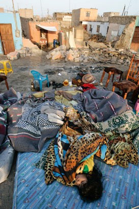 Huracanes tornados destrozos fotos imagenes fenomenos climaticos rayos truenos tormentas ojos investigaciones destrucciones argentina estados unidos mexico temporales www.wetherchannel.com pronosticos John Travolta,Nicholas Cage,Contracara,cirugias esteticas,rostro,lipoaspiraciones,medicina,cirujanos,operaciones,Maria Reich,Nazca,lineas,calendario astronomico,Peru,dibujos,astronomia,geometria,Bernd Teichert,mapas,Ana Mar&iacute;a Cogorno,ovnis,misterios,Cristobal Colon,Hernando,Diego,catedral Sevillana,Cartuja Pickman,Jos&eacute; Antonio Lorente,Granada,ADN;restos,Marcial Castro,antropologia,Republica Dominicana,www.egipto.com,Egipto,Keops,piramides,descubrimientos,Aton,Ankh,tumbas,sarcofacos,momias,embalsamamientos,Kefren,camaras secretas,Nefertiti,Amenofis,Nilo,inundaciones,Blade Runner,Ridley Scott, Richard Dawkins,Steven Pinker,Harrison Ford,Stephen Minger,Stanley Kubrick,Daryl Hanna,replicantes,androides,ciencia ficcion,Contactos,SHGb02+14a,proyecto SETI,Search for Extra Terrestial Intelligence,SETI@home,Robert Zemeckis,Jodie Foster,Dan Wertheimer,New Scientist,Arecibo,Puerto Rico,civilizaciones extraterrestres,Ma libert&eacute; de penser,Florent Pagny,Argentina,France,Patagonia,Argentine,Azucena Caama&ntilde;o,Savoir aimer,artistes,musique,musica,CD,cantores,ventas,compras,ranking,Paparazzi,Isabel Sartorius,Borbon,Ortiz Pati&ntilde;o,Vallejo Najera,Entrecanales,Mora Figueroa,Antonio Montero,Sainz Vicu&ntilde;a,Espa&ntilde;a,jet set,Mallorca,Ibiza,John Fitzgerald Kennedy,Lee Harvey Oswald,Vitaliy Fadeyev,Lawrence Berkeley,Carl Haber,Fidel Castro,Lyndon B. Johnson,Jackie,Onassis,Irma Roy,Carolina Papaleo,Osvaldo,diputada nacional,Congreso,Argentina,Raul Granillo Ocampo,politica,justicialismo,peronismo,cine,television,La Horqueta,San Isidro,que se vayan todos,diciembre 2001,2002,2003,2004,maria julia alsogaray,alvaros,,Roberto Mart&iacute;nez Medina,Maria Julia Alsogaray,Ra&uacute;l Granillo Ocampo,Jorge Rodr&iacute;guez,V&iacute;ctor Alderete,Claudia Bello,Angel Massa,Alfredo Yabran,Mario Pontaquarto,Nestor Carlos Kirchner,Cristina Elizabeth Fernandez,corrupcion,senado,general rodriguez,anibal,fernandez,alberto,fernando de la rua,ines pertine,eduardo duhalde,hilda chiche gonzalez,2000,2001,2002,2003,2004,Museos,www.louvre.fr,Leonardo Da Vinci,Gioconda,Mona Lisa,Italia,Francia,France,inventos,Italy,renacimiento,historia,cuadros,links,images,postcards,photos,fotos,imagenes,postales,pictures,historia,arqueologia,descubrimientos,culturales,agenda,infodiario,diario accion,buenos aires,argentina,Diario Accion de General Rodriguez, politica, actualidad, noticias e informacion, personalidades e instituciones, policiales, galerias de fotos; historia de General Rodriguez, sus origenes, edificios, estancias, habitos y costumbres, anecdotas, comercios e industrias, los fundadores, antiguas instituciones, fotos e imagenes; suplementos especiales: la crisis politica, economica y social de la Argentina, los acontecimientos de Diciembre de 2001, articulos y entrevistas; Emigracion: toda la informacion destinada a aquellos que desean emigrar, radicarse o estudiar en el exterior, visas, pasaportes, consejos, guias, informacion util, links; Trueque: novedades e informacion, links, estructura del trueque; el casamiento de Maxima Zorreguieta y el principe Guillermo Alejandro de Holanda; Guerra de Afganistan: galeria de imagenes e informacion sobre la primera guerra del siglo XXI; la guerra de Irak, Bagdad, Georges W. Bush, Saddam Husseim, el atentado a las torres Gemelas de Nueva York, las twin towers, el 11-s, y descripcion del hecho que conmovio al mundo; Empleo: consultoras, clasificados, agencias de empleo, consejos e informacion util, curriculum vitae, como confeccionarlos, noticias de actualidad; 
Los numeros de la crisis: Las consecuencias de la crisis politica, economica y social; estadisticas, pobreza, desnutricion, salud y asistencia; noticias regionales y provinciales, columnas y editoriales; informacion para negocios: pymes, links, empresas y negocios; Agenda Cultural con toda la informacion de cursos, universidades, talleres, escuelas y oportunidades, exposiciones de arte de la region; buscadores en Internet, Enlaces: links a los mejores sitios de educacion, cultura, arte, biografias, politica, interes general, web, Links del Diario Accion: RMS Titanic, su historia, su tragico viaje inaugural; historias, testimonios, documentos y articulos sobre el naufragio; links y sitios sobre el tema; la pelicula de Cameron, fotos e imagenes; suplementos especiales, Historia Argentina y de General Rodriguez, la llegada de la democracia en General Rodriguez, la asuncion de Juan Lumbreras como intendente en 1983, galeria de imagenes, sus palabras y los actos, su gabinete, festejos de la comunidad. Fundacion del pueblo de General Rodriguez, sus instituciones y personalidades relevantes, arquitectura y edificios, comercios e industrias, sus comienzos, estancias, inmigraciones italianas, espa&ntilde;olas, vascas e irlandesas, anecdotas y efemerides, sus hombres ilustres, el Hospital Vicente Lopez y Planes, su fundacion por las Damas de Beneficencia, el hundimiento del crucero General Belgrano, testimonios de ex combatientes y tripulantes, su comandante Hector Elias Bonzo, fotos e imagenes, recuerdos y homenajes, historia de la familia Bonzo de General Rodriguez, entrevistas y articulos periodisticos. La guerra de Malvinas en el Atlantico Sur, el conflicto belico con Gran Breta&ntilde;a de 1982, politicos relevantes, Benjamin Paez y Trueba, fotos antiguas de familias fundadoras, galerias de imagenes de pobladores, recorrida virtual por el antiguo General Rodriguez, el paso de la Infanta en 1910, historia de La Serenisima, la familia Mastellone, La Choza, Bernardo de Irigoyen, peronismo y radicalismo y muchisimo mas