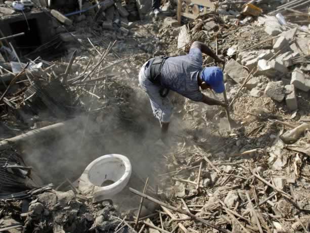Huracanes tornados destrozos fotos imagenes fenomenos climaticos rayos truenos tormentas ojos investigaciones destrucciones argentina estados unidos mexico temporales www.wetherchannel.com pronosticos John Travolta,Nicholas Cage,Contracara,cirugias esteticas,rostro,lipoaspiraciones,medicina,cirujanos,operaciones,Maria Reich,Nazca,lineas,calendario astronomico,Peru,dibujos,astronomia,geometria,Bernd Teichert,mapas,Ana Mar&iacute;a Cogorno,ovnis,misterios,Cristobal Colon,Hernando,Diego,catedral Sevillana,Cartuja Pickman,Jos&eacute; Antonio Lorente,Granada,ADN;restos,Marcial Castro,antropologia,Republica Dominicana,www.egipto.com,Egipto,Keops,piramides,descubrimientos,Aton,Ankh,tumbas,sarcofacos,momias,embalsamamientos,Kefren,camaras secretas,Nefertiti,Amenofis,Nilo,inundaciones,Blade Runner,Ridley Scott, Richard Dawkins,Steven Pinker,Harrison Ford,Stephen Minger,Stanley Kubrick,Daryl Hanna,replicantes,androides,ciencia ficcion,Contactos,SHGb02+14a,proyecto SETI,Search for Extra Terrestial Intelligence,SETI@home,Robert Zemeckis,Jodie Foster,Dan Wertheimer,New Scientist,Arecibo,Puerto Rico,civilizaciones extraterrestres,Ma libert&eacute; de penser,Florent Pagny,Argentina,France,Patagonia,Argentine,Azucena Caama&ntilde;o,Savoir aimer,artistes,musique,musica,CD,cantores,ventas,compras,ranking,Paparazzi,Isabel Sartorius,Borbon,Ortiz Pati&ntilde;o,Vallejo Najera,Entrecanales,Mora Figueroa,Antonio Montero,Sainz Vicu&ntilde;a,Espa&ntilde;a,jet set,Mallorca,Ibiza,John Fitzgerald Kennedy,Lee Harvey Oswald,Vitaliy Fadeyev,Lawrence Berkeley,Carl Haber,Fidel Castro,Lyndon B. Johnson,Jackie,Onassis,Irma Roy,Carolina Papaleo,Osvaldo,diputada nacional,Congreso,Argentina,Raul Granillo Ocampo,politica,justicialismo,peronismo,cine,television,La Horqueta,San Isidro,que se vayan todos,diciembre 2001,2002,2003,2004,maria julia alsogaray,alvaros,,Roberto Mart&iacute;nez Medina,Maria Julia Alsogaray,Ra&uacute;l Granillo Ocampo,Jorge Rodr&iacute;guez,V&iacute;ctor Alderete,Claudia Bello,Angel Massa,Alfredo Yabran,Mario Pontaquarto,Nestor Carlos Kirchner,Cristina Elizabeth Fernandez,corrupcion,senado,general rodriguez,anibal,fernandez,alberto,fernando de la rua,ines pertine,eduardo duhalde,hilda chiche gonzalez,2000,2001,2002,2003,2004,Museos,www.louvre.fr,Leonardo Da Vinci,Gioconda,Mona Lisa,Italia,Francia,France,inventos,Italy,renacimiento,historia,cuadros,links,images,postcards,photos,fotos,imagenes,postales,pictures,historia,arqueologia,descubrimientos,culturales,agenda,infodiario,diario accion,buenos aires,argentina,Diario Accion de General Rodriguez, politica, actualidad, noticias e informacion, personalidades e instituciones, policiales, galerias de fotos; historia de General Rodriguez, sus origenes, edificios, estancias, habitos y costumbres, anecdotas, comercios e industrias, los fundadores, antiguas instituciones, fotos e imagenes; suplementos especiales: la crisis politica, economica y social de la Argentina, los acontecimientos de Diciembre de 2001, articulos y entrevistas; Emigracion: toda la informacion destinada a aquellos que desean emigrar, radicarse o estudiar en el exterior, visas, pasaportes, consejos, guias, informacion util, links; Trueque: novedades e informacion, links, estructura del trueque; el casamiento de Maxima Zorreguieta y el principe Guillermo Alejandro de Holanda; Guerra de Afganistan: galeria de imagenes e informacion sobre la primera guerra del siglo XXI; la guerra de Irak, Bagdad, Georges W. Bush, Saddam Husseim, el atentado a las torres Gemelas de Nueva York, las twin towers, el 11-s, y descripcion del hecho que conmovio al mundo; Empleo: consultoras, clasificados, agencias de empleo, consejos e informacion util, curriculum vitae, como confeccionarlos, noticias de actualidad; 
Los numeros de la crisis: Las consecuencias de la crisis politica, economica y social; estadisticas, pobreza, desnutricion, salud y asistencia; noticias regionales y provinciales, columnas y editoriales; informacion para negocios: pymes, links, empresas y negocios; Agenda Cultural con toda la informacion de cursos, universidades, talleres, escuelas y oportunidades, exposiciones de arte de la region; buscadores en Internet, Enlaces: links a los mejores sitios de educacion, cultura, arte, biografias, politica, interes general, web, Links del Diario Accion: RMS Titanic, su historia, su tragico viaje inaugural; historias, testimonios, documentos y articulos sobre el naufragio; links y sitios sobre el tema; la pelicula de Cameron, fotos e imagenes; suplementos especiales, Historia Argentina y de General Rodriguez, la llegada de la democracia en General Rodriguez, la asuncion de Juan Lumbreras como intendente en 1983, galeria de imagenes, sus palabras y los actos, su gabinete, festejos de la comunidad. Fundacion del pueblo de General Rodriguez, sus instituciones y personalidades relevantes, arquitectura y edificios, comercios e industrias, sus comienzos, estancias, inmigraciones italianas, espa&ntilde;olas, vascas e irlandesas, anecdotas y efemerides, sus hombres ilustres, el Hospital Vicente Lopez y Planes, su fundacion por las Damas de Beneficencia, el hundimiento del crucero General Belgrano, testimonios de ex combatientes y tripulantes, su comandante Hector Elias Bonzo, fotos e imagenes, recuerdos y homenajes, historia de la familia Bonzo de General Rodriguez, entrevistas y articulos periodisticos. La guerra de Malvinas en el Atlantico Sur, el conflicto belico con Gran Breta&ntilde;a de 1982, politicos relevantes, Benjamin Paez y Trueba, fotos antiguas de familias fundadoras, galerias de imagenes de pobladores, recorrida virtual por el antiguo General Rodriguez, el paso de la Infanta en 1910, historia de La Serenisima, la familia Mastellone, La Choza, Bernardo de Irigoyen, peronismo y radicalismo y muchisimo mas